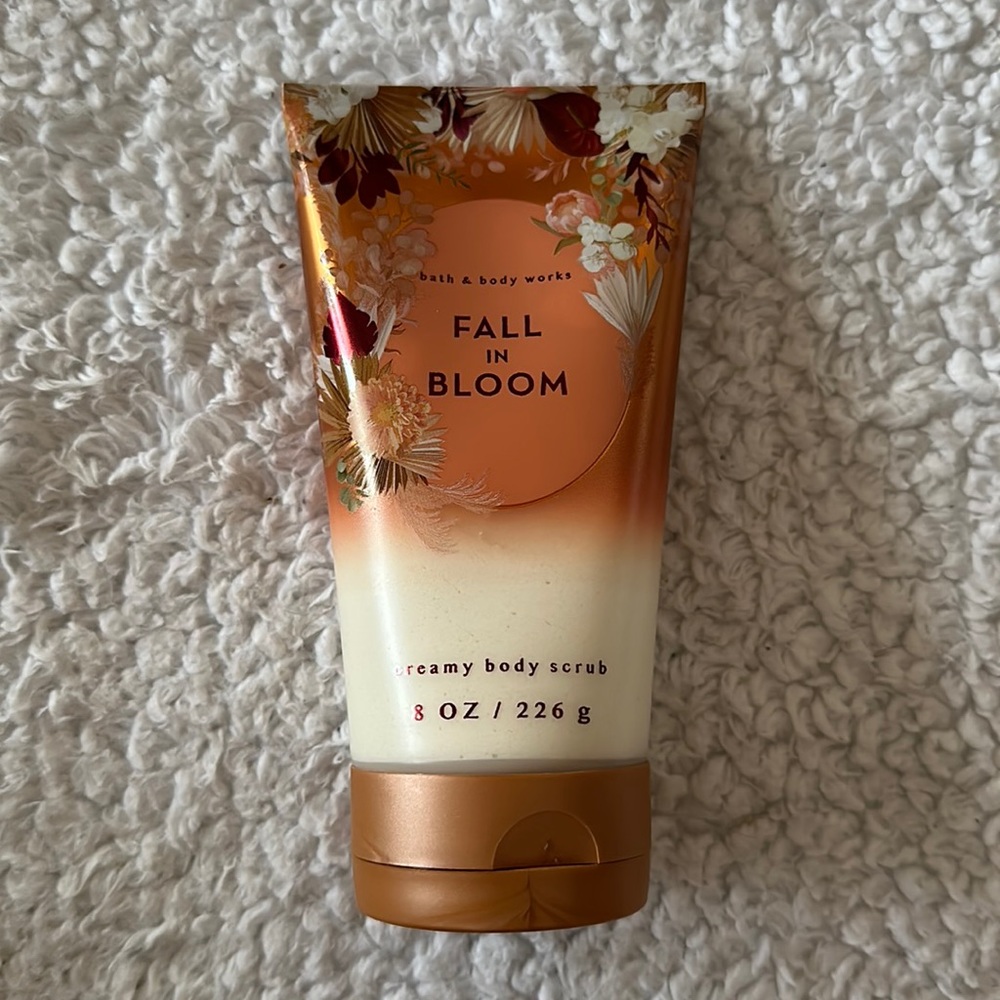 Bath & Body Works Fall In Bloom Creamy Body Scrub